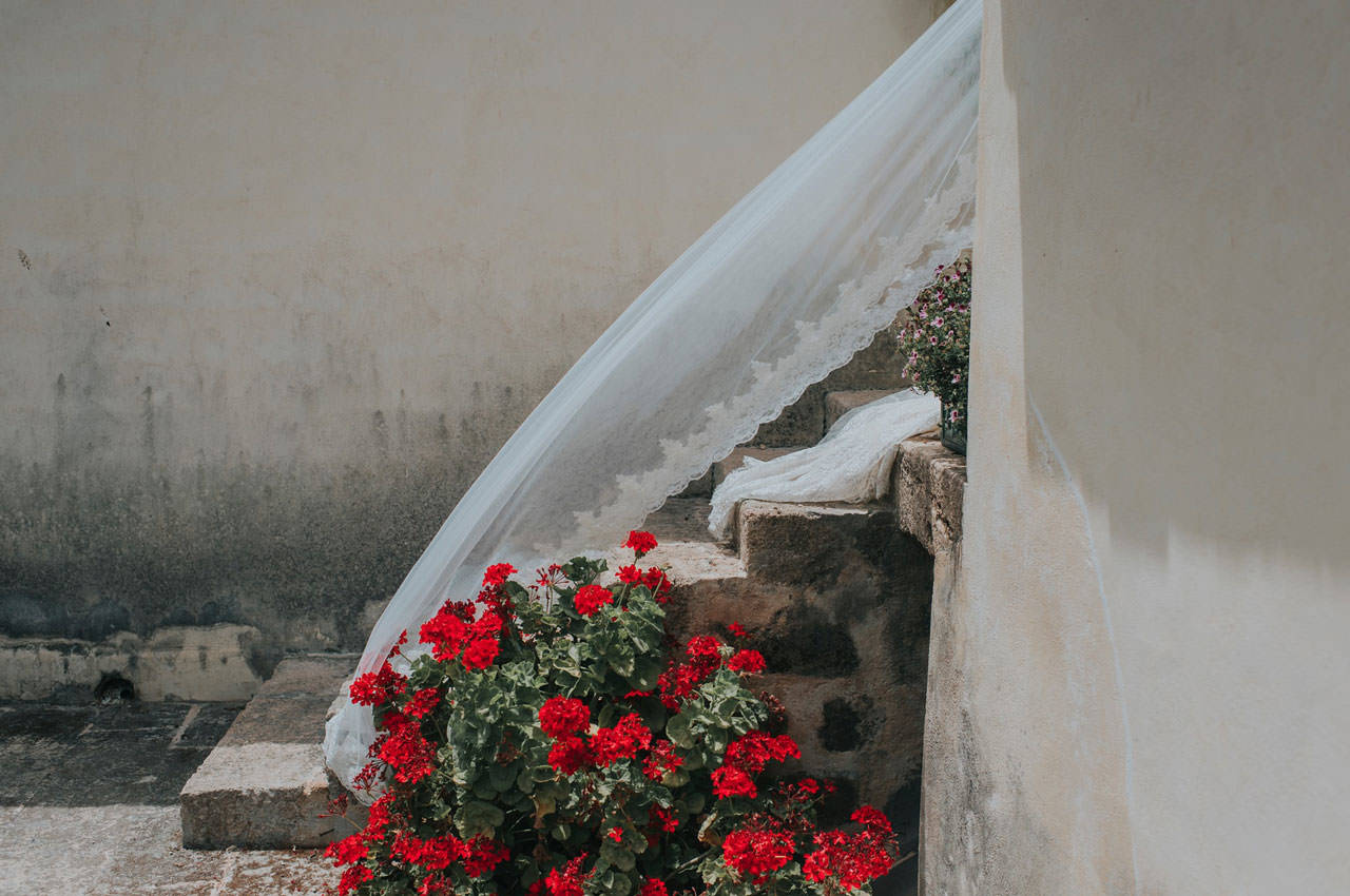 Sposa Con Fiori Alla Commenda Di San Calogero